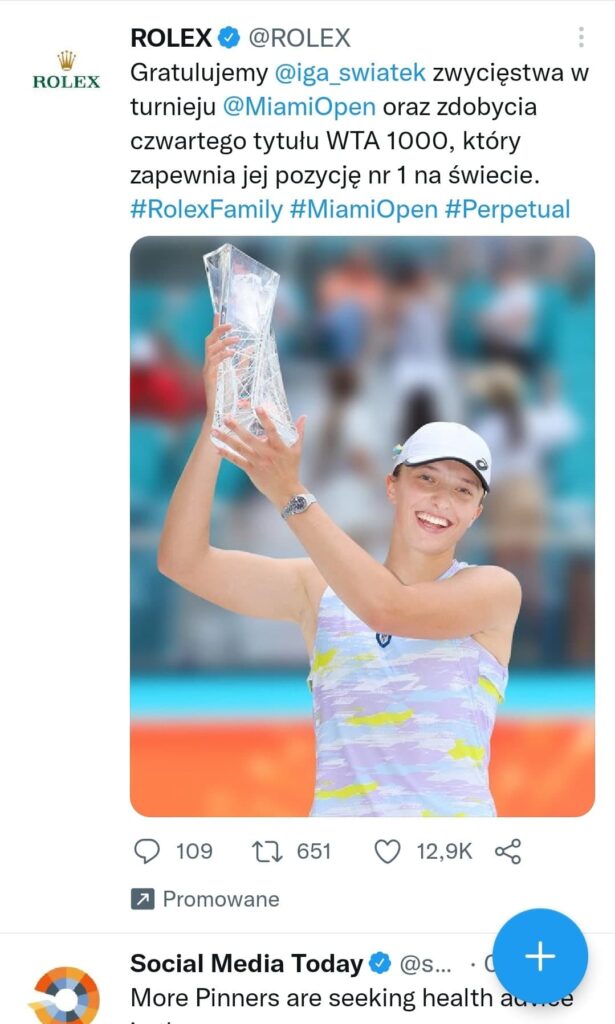 Reklama z Igą Świątek na Twitterze.